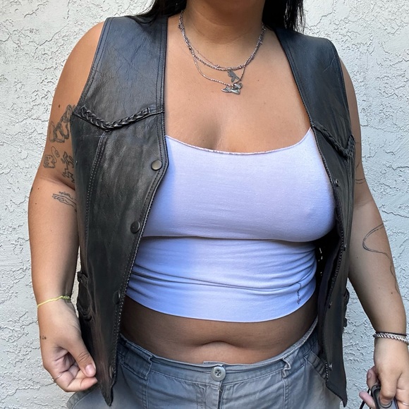 Biker's Leather Stuff Black Leather Vest - Picture 3 of 11